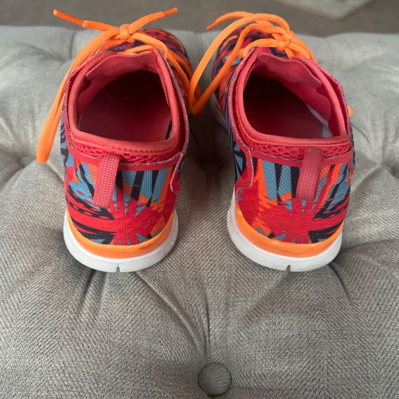 Like New! Nike Color Explosion CrossFit /Training/ Running Shoes Size 8 - Picture 4 of 6